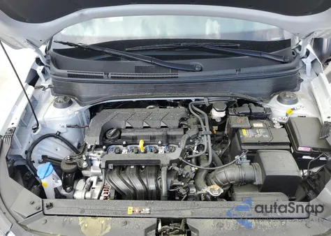 2025 Hyundai Venue Sel z USA, uszkodzony, nr VIN KMHRC8A39SU371137